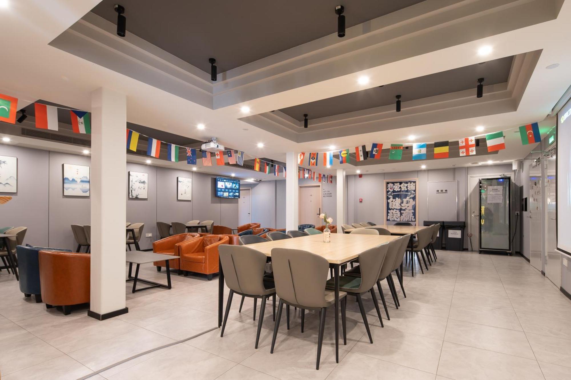 Dayin International Youth Hostel -Near People'S Square & Old Town -Social Area -Bar -Cafe -Gym -Free Laundry Luggage Storage -24H Front Desk -English Service Shanghai Exterior photo