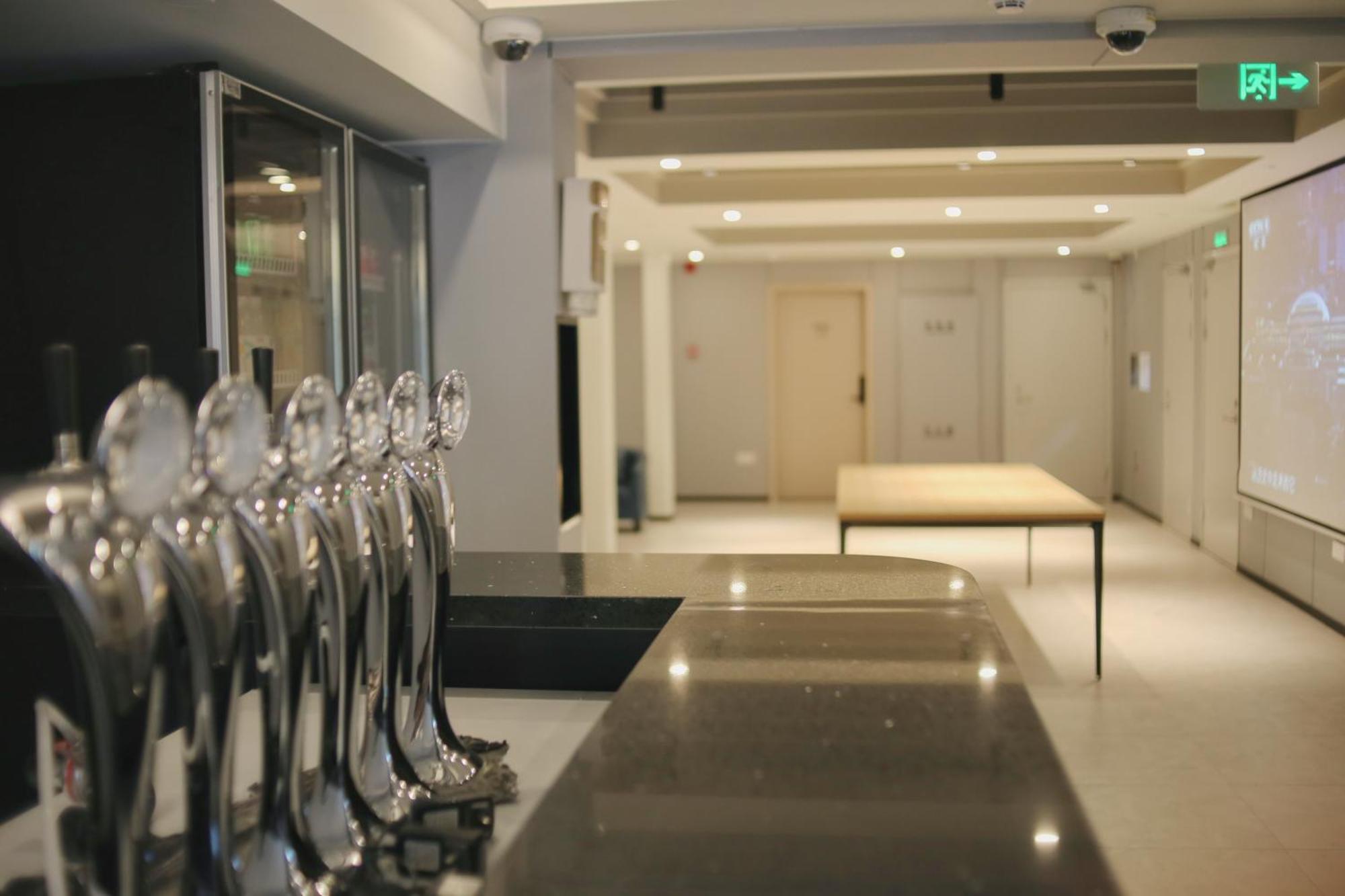 Dayin International Youth Hostel -Near People'S Square & Old Town -Social Area -Bar -Cafe -Gym -Free Laundry Luggage Storage -24H Front Desk -English Service Shanghai Exterior photo