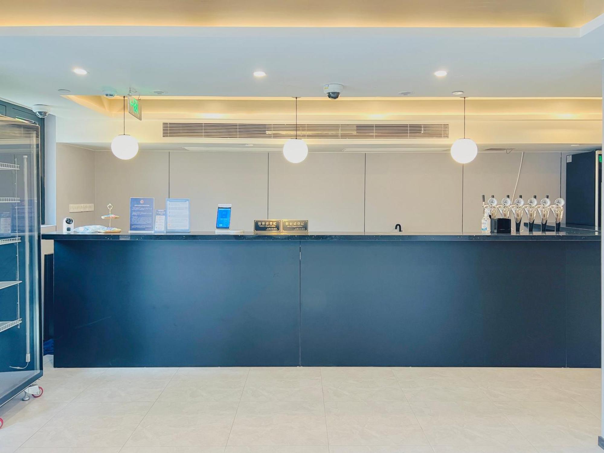 Dayin International Youth Hostel -Near People'S Square & Old Town -Social Area -Bar -Cafe -Gym -Free Laundry Luggage Storage -24H Front Desk -English Service Shanghai Exterior photo